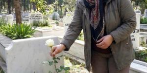 Kocamın mezarına gizlice bırakılan